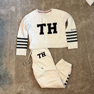 Tommy Hilfiger Sweatshirt and Joggers Set
